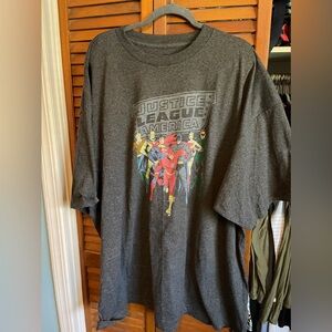 Justice League 5xl t shirt new without tags